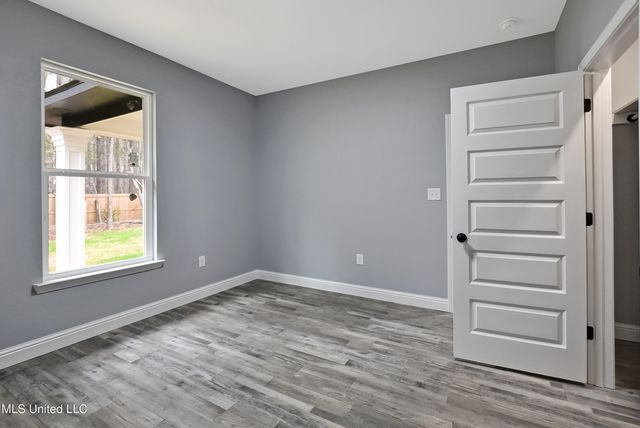 1906 Kingslea Drive, Gautier, MS 39553