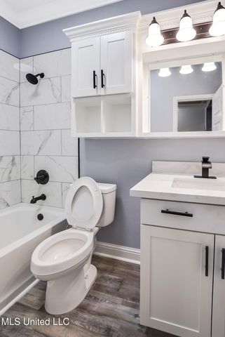 1906 Kingslea Drive, Gautier, MS 39553