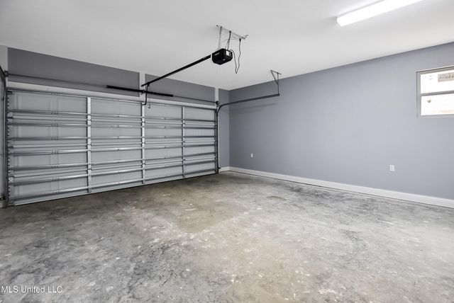 1906 Kingslea Drive, Gautier, MS 39553