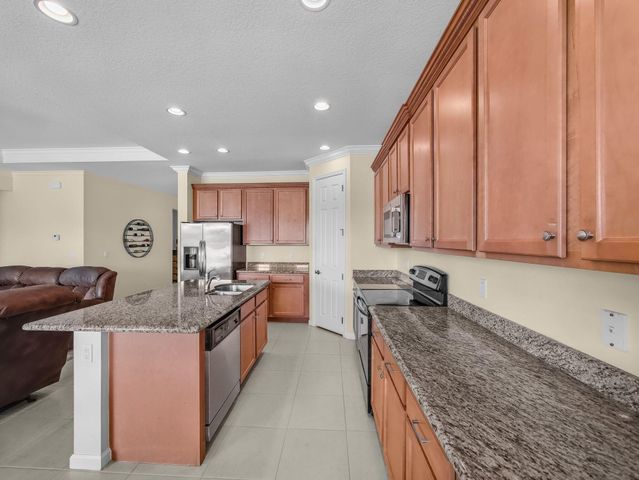 12103 SW Bennington Circle, Port St Lucie, FL 34987