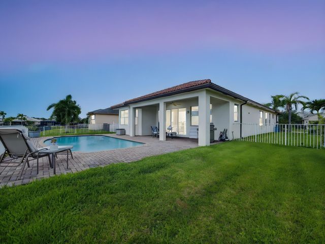 12103 SW Bennington Circle, Port St Lucie, FL 34987