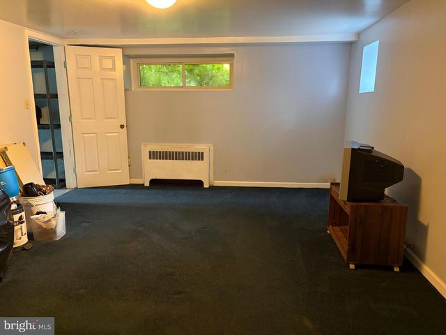 2105 PARKWYN RD, Philadelphia, PA 19131