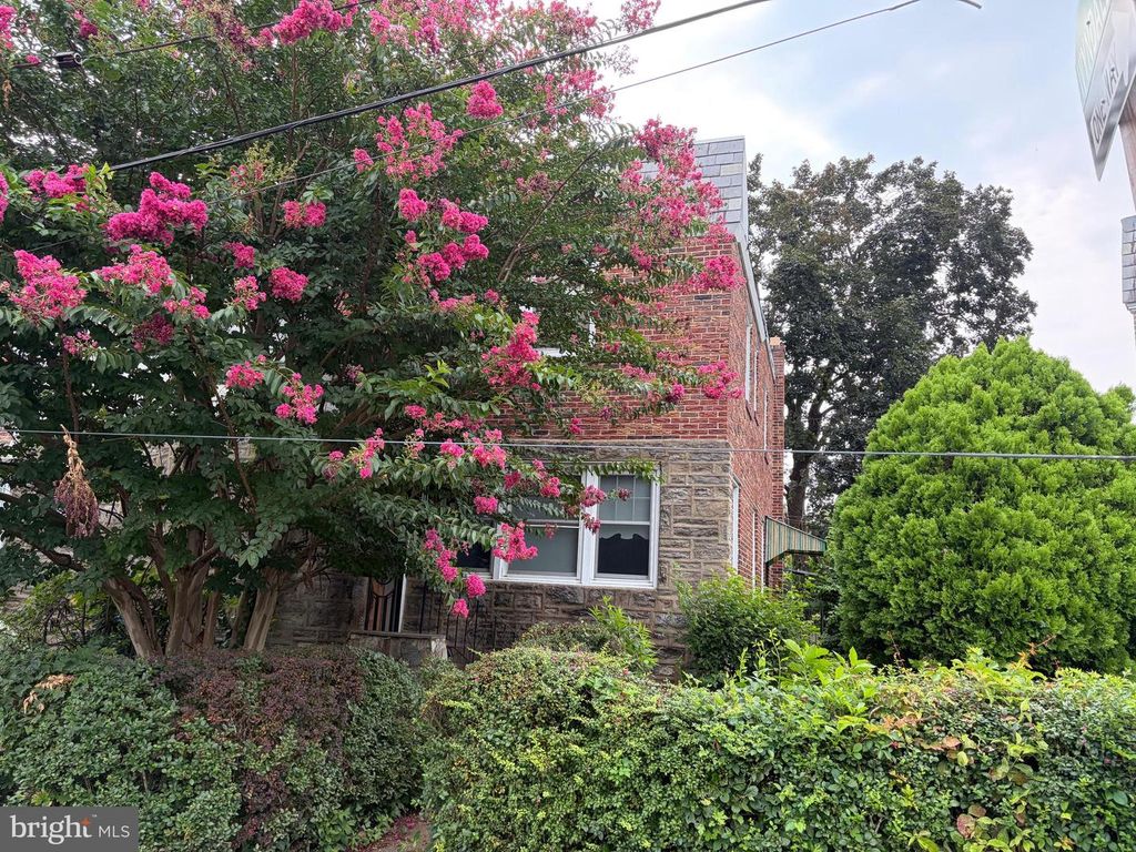 2105 PARKWYN RD, Philadelphia, PA 19131