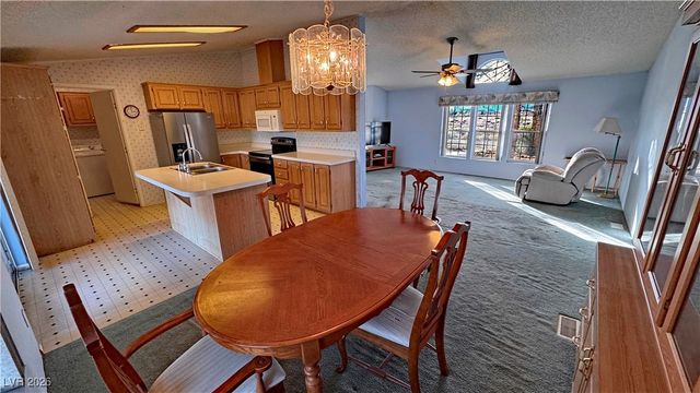 2490 Quebec Street, Pahrump, NV 89048