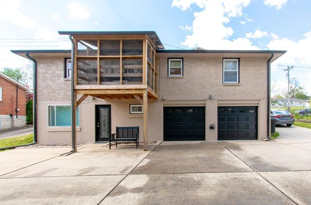 1823 Willow Springs Dr, Nashville, TN 37216