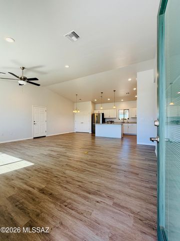 64568 E Calle Rosa Linda, Tucson, AZ 85739