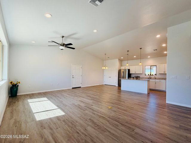 64568 E Calle Rosa Linda, Tucson, AZ 85739