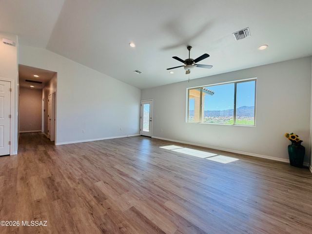 64568 E Calle Rosa Linda, Tucson, AZ 85739