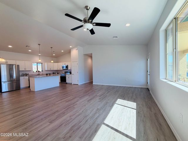 64568 E Calle Rosa Linda, Tucson, AZ 85739