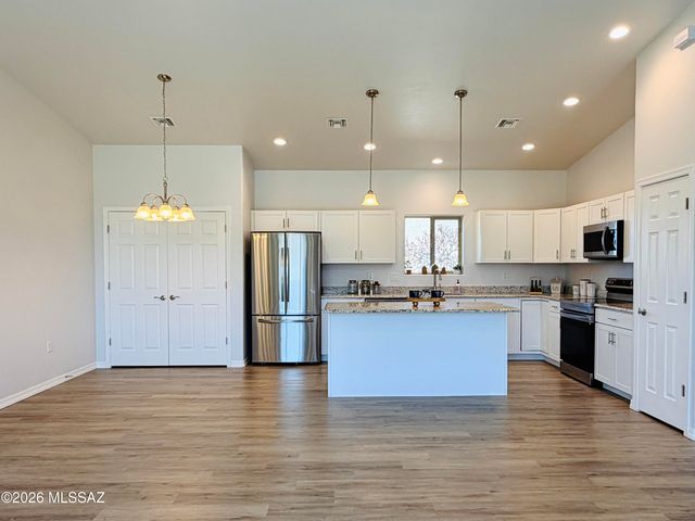 64568 E Calle Rosa Linda, Tucson, AZ 85739