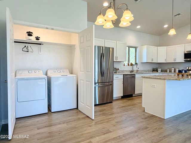 64568 E Calle Rosa Linda, Tucson, AZ 85739