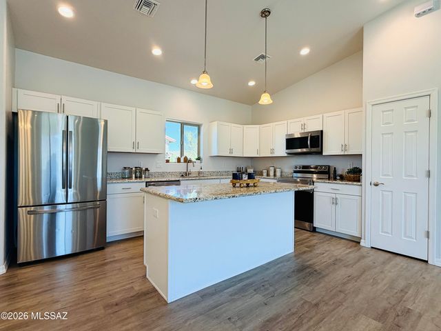 64568 E Calle Rosa Linda, Tucson, AZ 85739