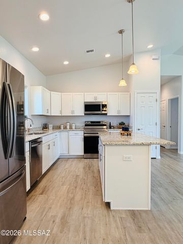 64568 E Calle Rosa Linda, Tucson, AZ 85739