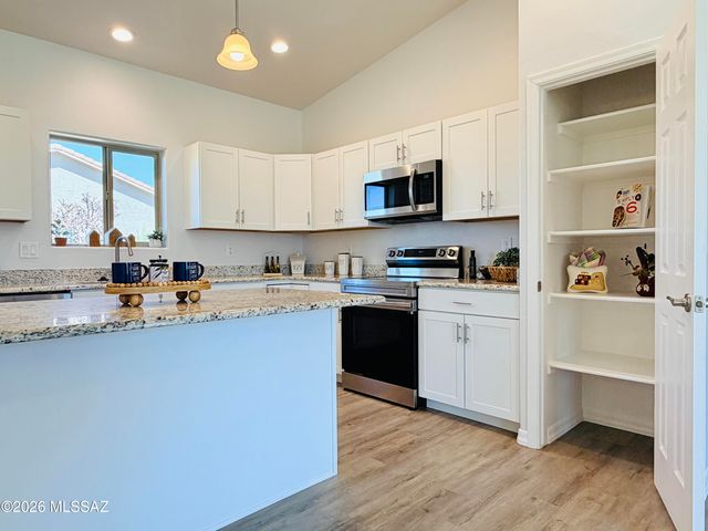 64568 E Calle Rosa Linda, Tucson, AZ 85739