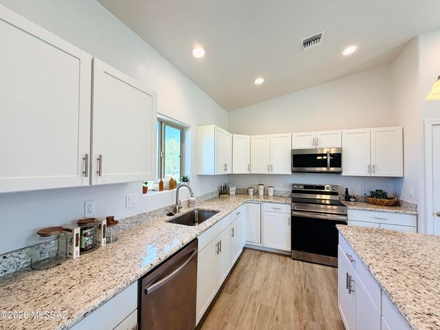 64568 E Calle Rosa Linda, Tucson, AZ 85739