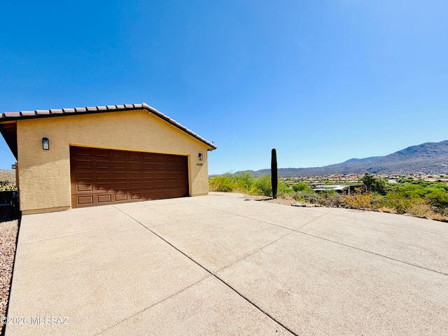 64568 E Calle Rosa Linda, Tucson, AZ 85739