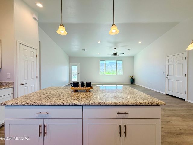 64568 E Calle Rosa Linda, Tucson, AZ 85739