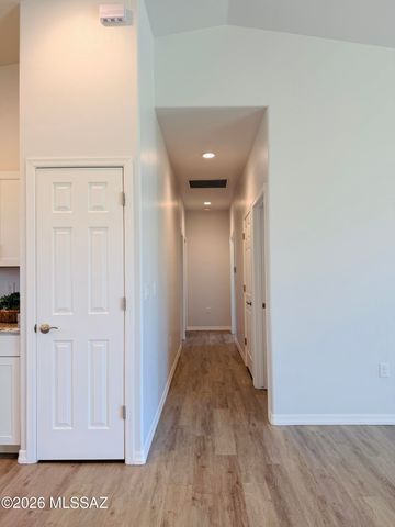 64568 E Calle Rosa Linda, Tucson, AZ 85739