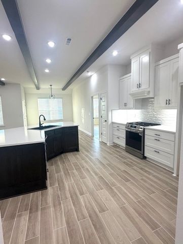 7773 Via Roma Avenue, Springdale, AR 72762