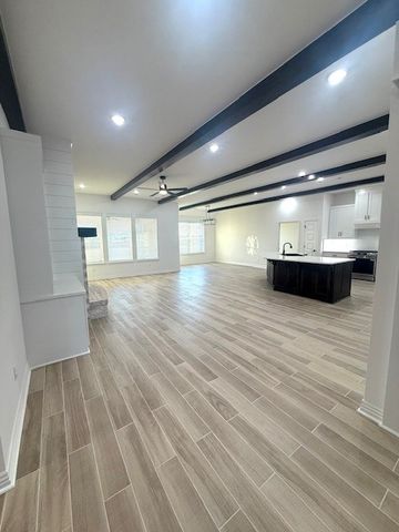 7773 Via Roma Avenue, Springdale, AR 72762