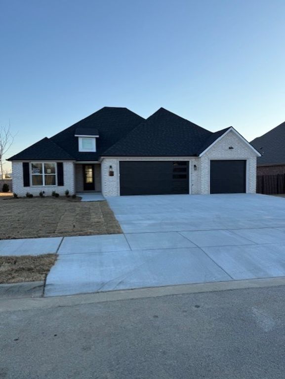 7773 Via Roma Avenue, Springdale, AR 72762