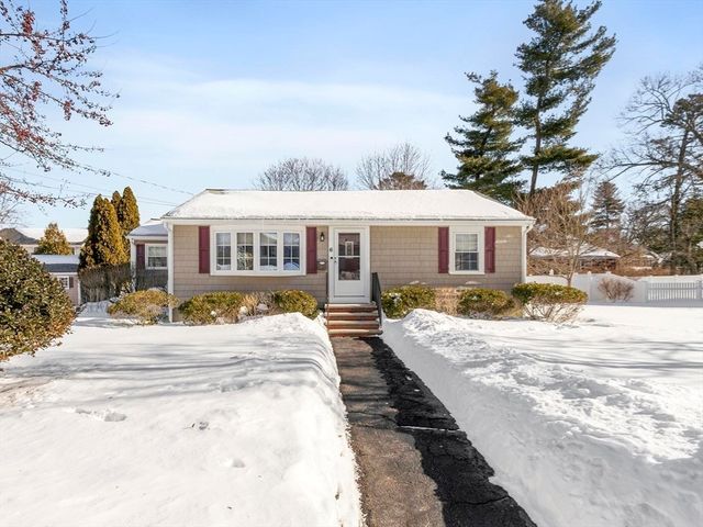 6 Starlight Avenue, Chelmsford, MA 01824