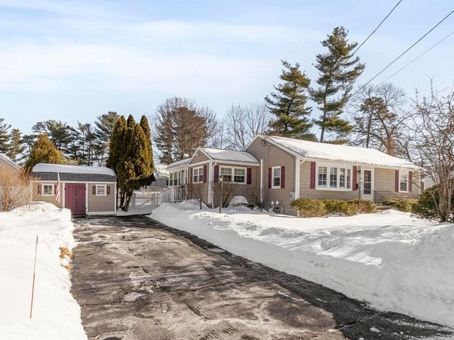6 Starlight Avenue, Chelmsford, MA 01824
