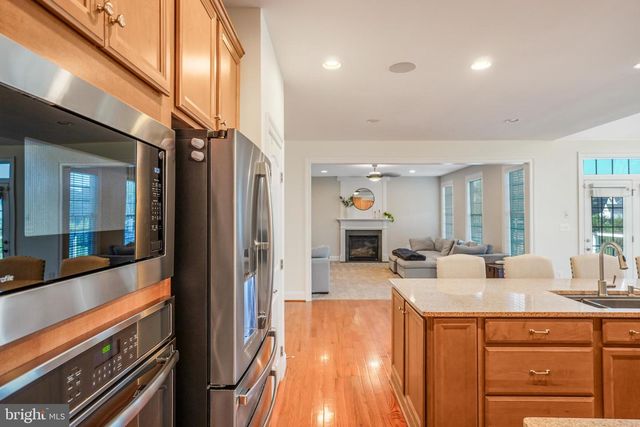 41443 CARRIAGE HORSE DR, Aldie, VA 20105