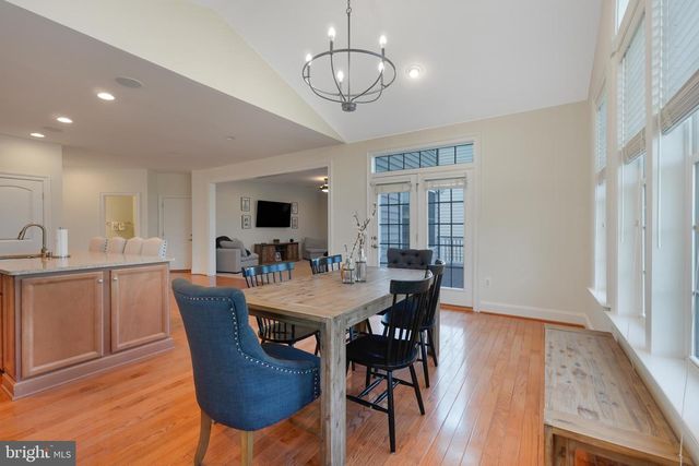 41443 CARRIAGE HORSE DR, Aldie, VA 20105