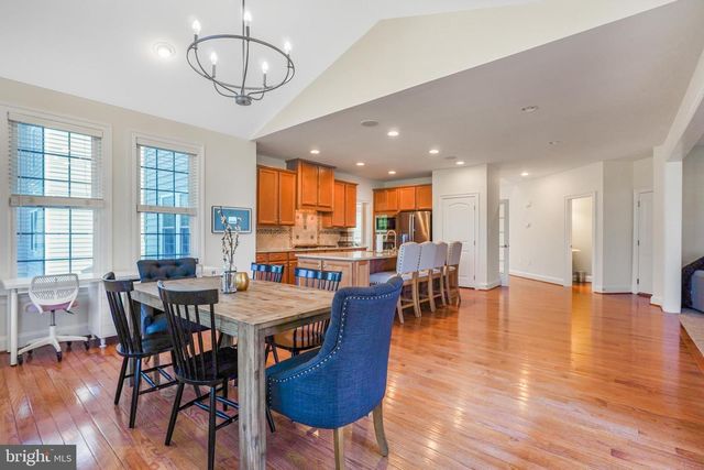 41443 CARRIAGE HORSE DR, Aldie, VA 20105