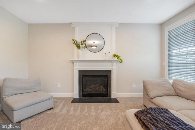41443 CARRIAGE HORSE DR, Aldie, VA 20105