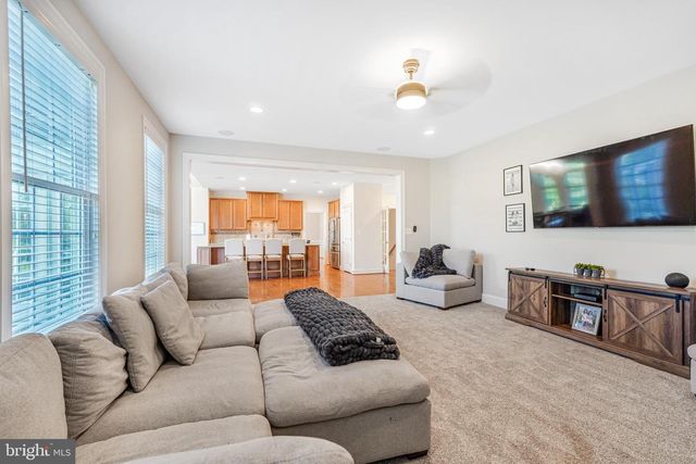 41443 CARRIAGE HORSE DR, Aldie, VA 20105