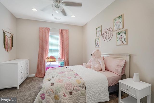 41443 CARRIAGE HORSE DR, Aldie, VA 20105