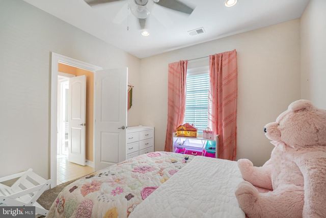 41443 CARRIAGE HORSE DR, Aldie, VA 20105