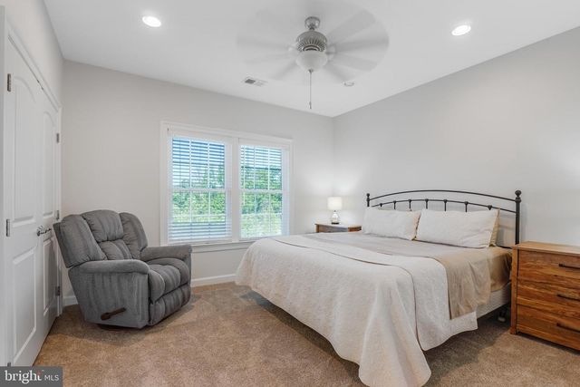 41443 CARRIAGE HORSE DR, Aldie, VA 20105