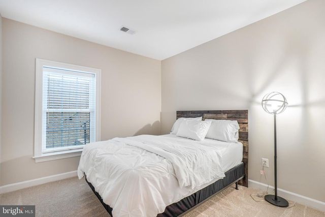 41443 CARRIAGE HORSE DR, Aldie, VA 20105