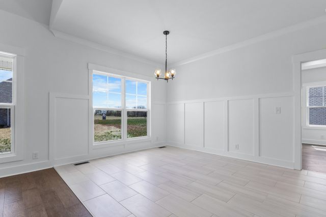 113 Aspen Pine Dr, Clarksville, TN 37043