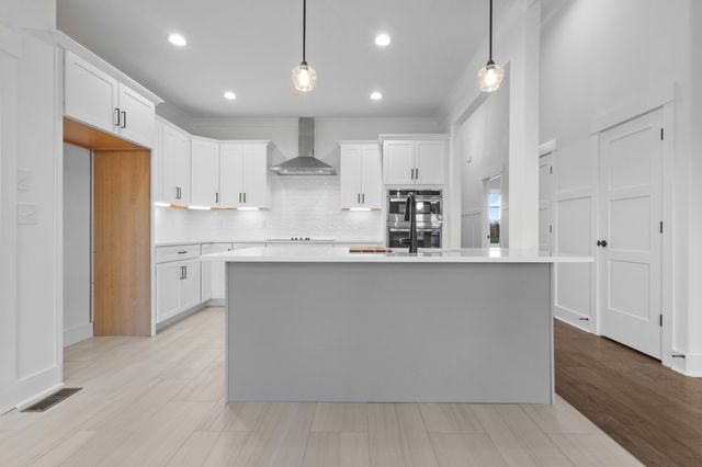 113 Aspen Pine Dr, Clarksville, TN 37043