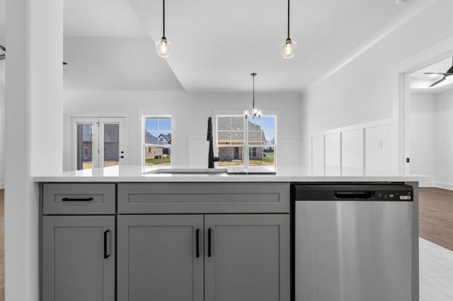 113 Aspen Pine Dr, Clarksville, TN 37043