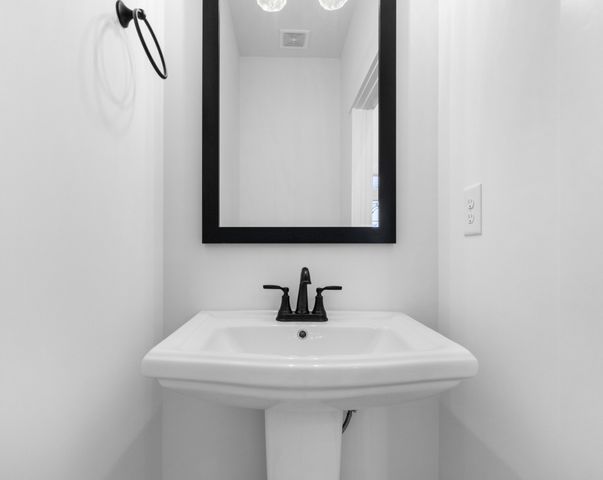 113 Aspen Pine Dr, Clarksville, TN 37043