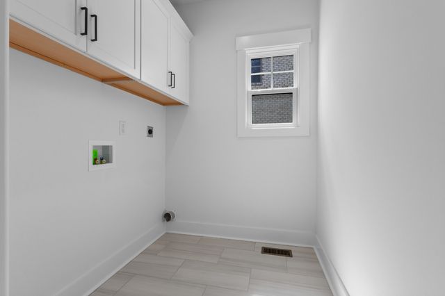 113 Aspen Pine Dr, Clarksville, TN 37043