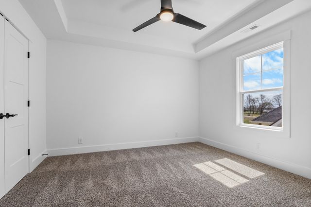 113 Aspen Pine Dr, Clarksville, TN 37043