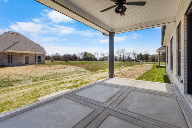 113 Aspen Pine Dr, Clarksville, TN 37043