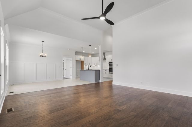 113 Aspen Pine Dr, Clarksville, TN 37043