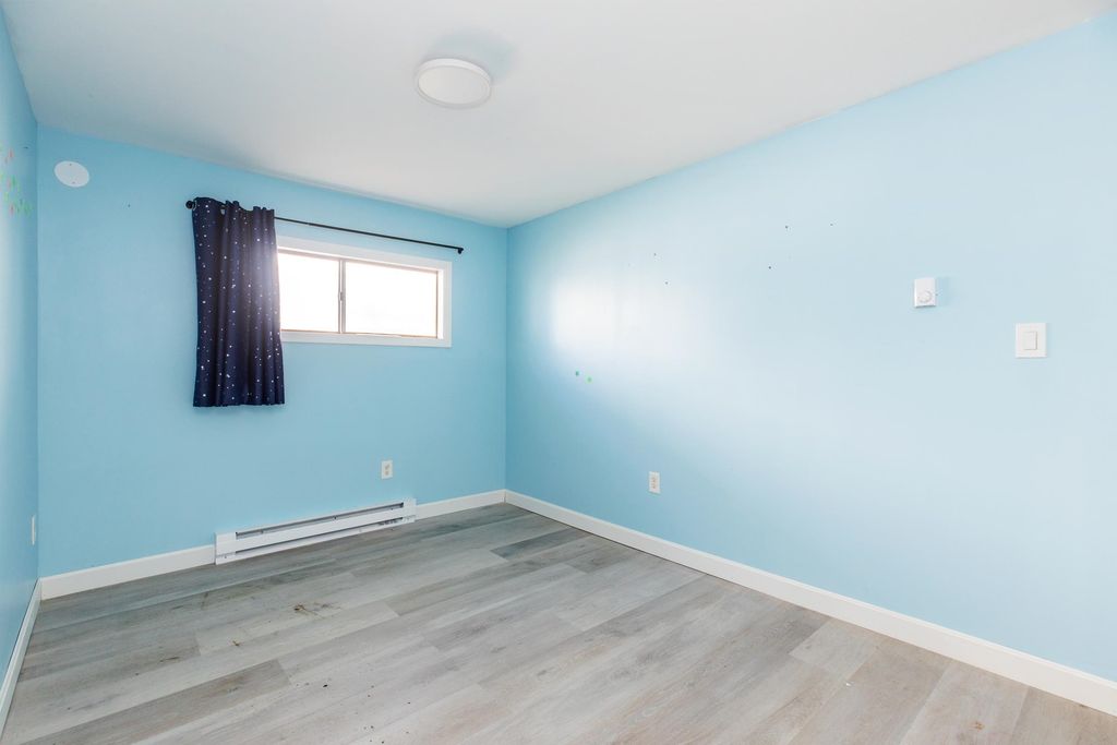 Image 13 of property listing at 18 Whitten Street B, Hampton, NH 03842