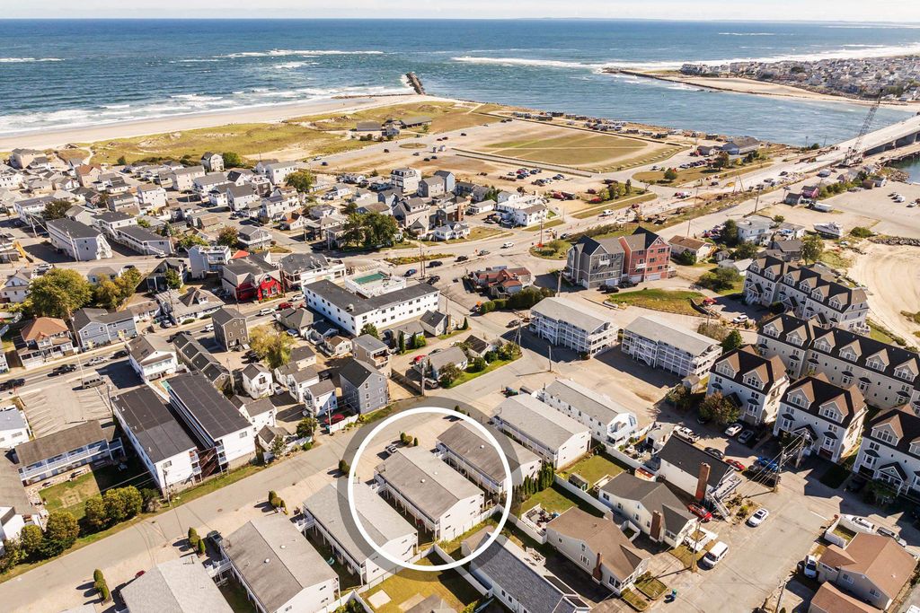 Image 25 of property listing at 18 Whitten Street B, Hampton, NH 03842