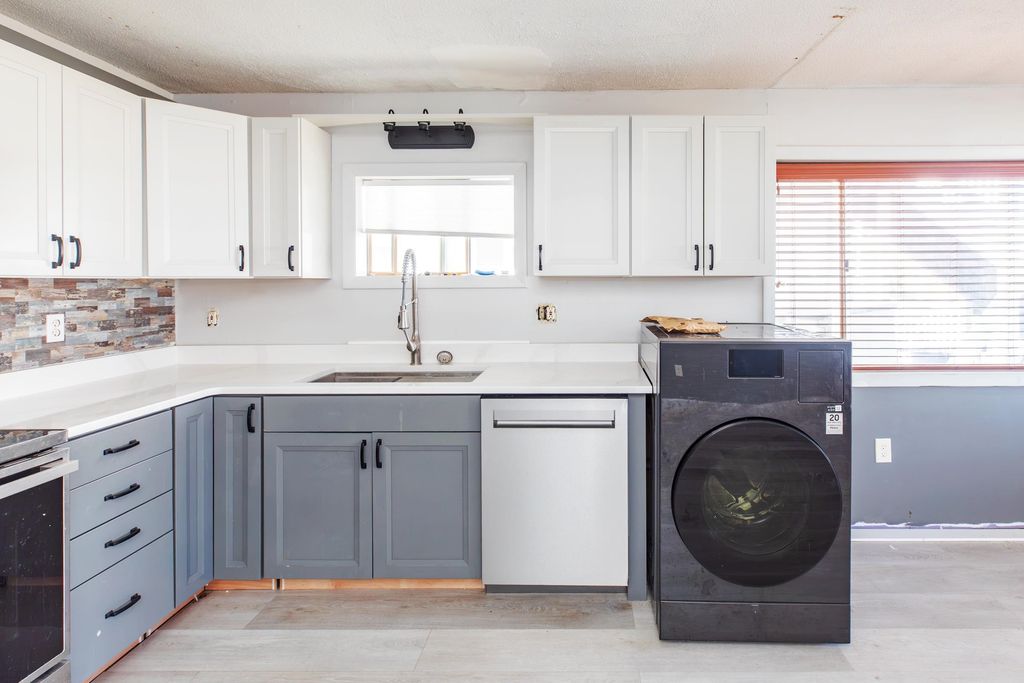 Image 7 of property listing at 18 Whitten Street B, Hampton, NH 03842