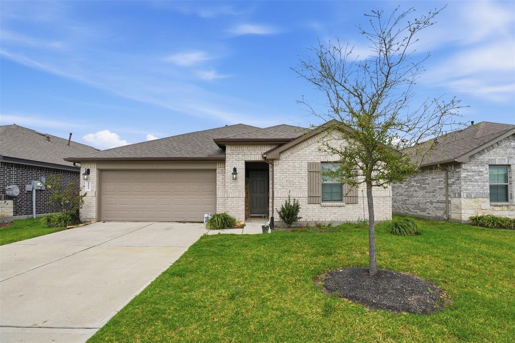 11016 33rd Avenue N, Texas City, TX 77591