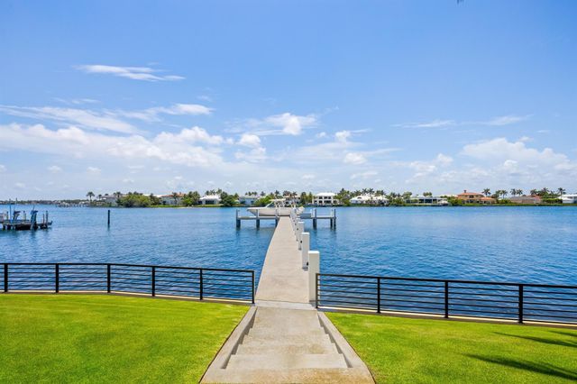 1660 S Ocean Boulevard, Manalapan, FL 33462