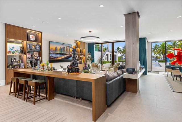 1660 S Ocean Boulevard, Manalapan, FL 33462